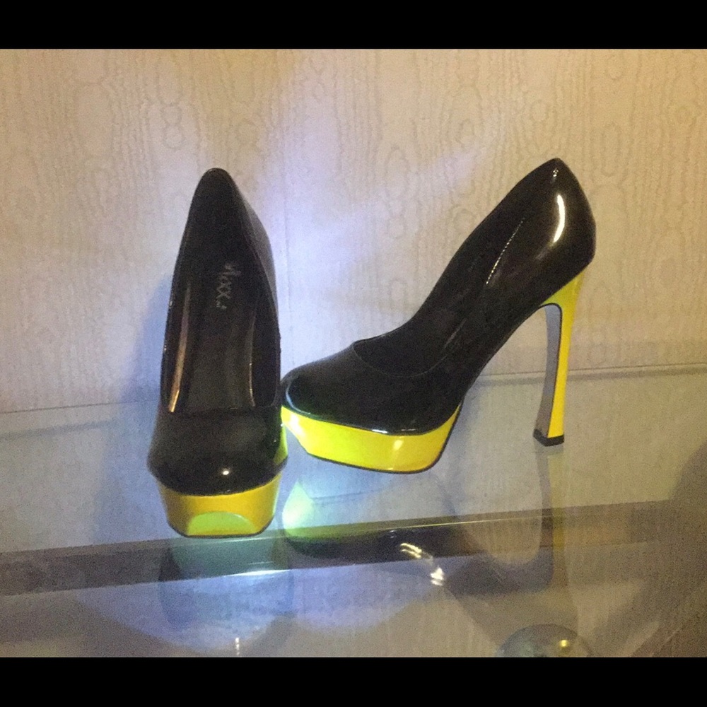 MIXX BLK PATENT LEA. PLATFORM HEEL PUMPS SZ 8,5